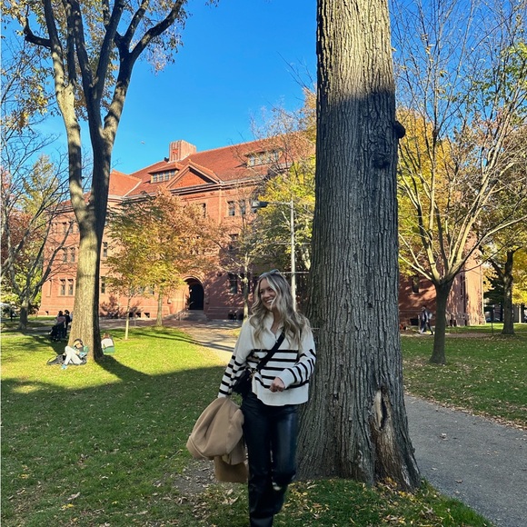 Welcome to my closet! - Picture 2 of 8